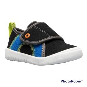 NEW Bogs Black Canvas Sneakers